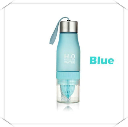 Bouteille d'eau avec infuseur de fruits H²O