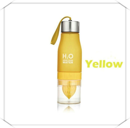 Bouteille d'eau avec infuseur de fruits H²O